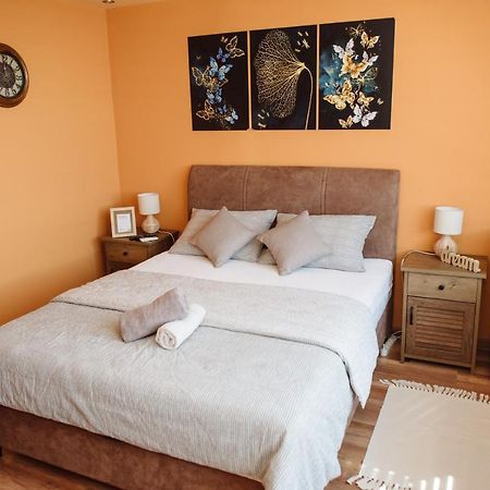 Appartamento Lara Apartman Subotica Esterno foto