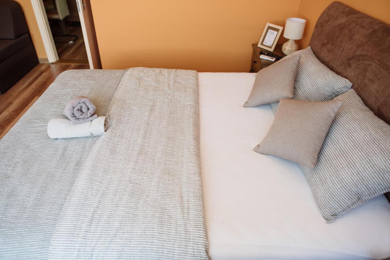 Appartamento Lara Apartman Subotica Esterno foto